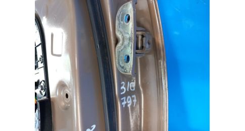 Górny zawias drzwi tyl. lew. KIA SOUL PS 13-19 Górny zawias drzwi tyl. lew. KIA SOUL PS 13-19