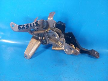 Pedał hamulca postojowego TOYOTA PRIUS PLUS 11-14