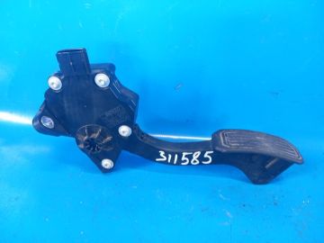 Pedał gazu TOYOTA PRIUS PLUS 11-14