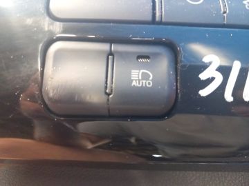 Przycisk TOYOTA PRIUS 16-
