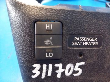 Przycisk lew. TOYOTA PRIUS 16-