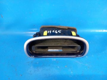 Deflektor powietrza lew. TOYOTA PRIUS 16-