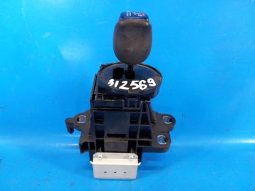 dźwignia automatycznej skrzyni biegów TOYOTA PRIUS 16-