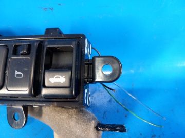 przycisk otwierania bagażnika od wewnątrz NISSAN SENTRA B17 12-21