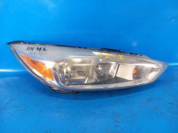 Reflektor Lampa przednia praw. FORD FOCUS 10-18