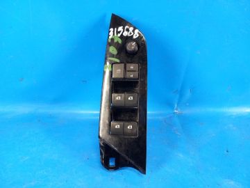 Moduł sterowania podnośnikami szyby przed. lew. TOYOTA PRIUS 16-