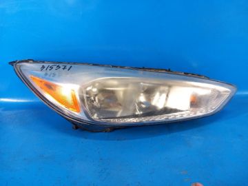 Reflektor Lampa przednia praw. FORD FOCUS 10-18
