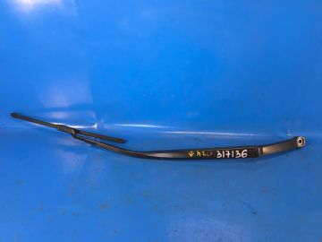 Ramię przedniego wycieraczka praw. TOYOTA PRIUS 16-