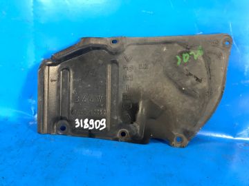 osłona silnika lew. TOYOTA PRIUS - 30 09-17