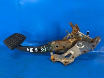 Pedał hamulca TOYOTA PRIUS - 30 09-17