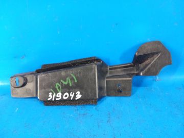 Osłona przedniego błotnika wewnętrzna lew. TOYOTA PRIUS - 30 09-17