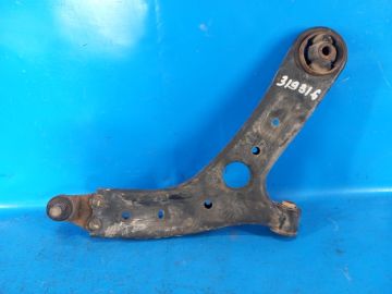 Dolne ramię przedniego zawieszenia praw. KIA SOUL PS 13-19