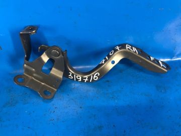 Zawias maski praw. TOYOTA PRIUS 16-