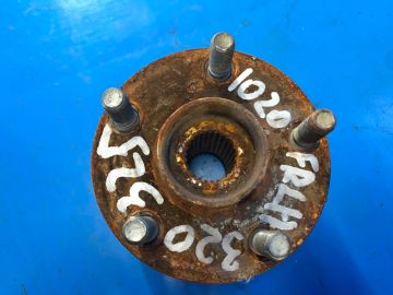 Piasta przed. lew. TOYOTA PRIUS - 30 09-17