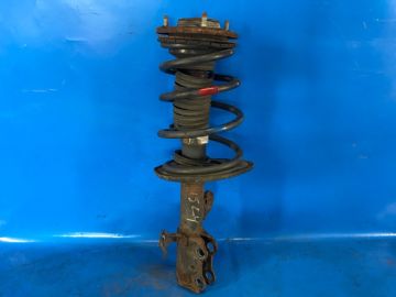 Amortyzator przed. praw. TOYOTA PRIUS PLUS 11-14