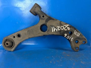 Dolne ramię przedniego zawieszenia TOYOTA PRIUS 16-