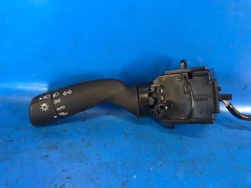 Przełącznik pod kierownicą lew. TOYOTA CAMRY 70 17-