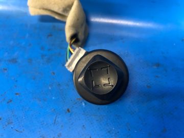 Przycisk regulacji kolumny kierownicy NISSAN PATHFINDER R52 12-21