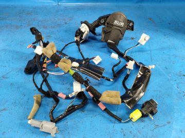 Okablowanie drzwi przed. lew. TOYOTA PRIUS 16-