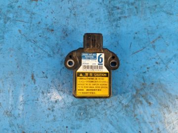 czujnik prędkości kątowej TOYOTA PRIUS PLUS 11-14