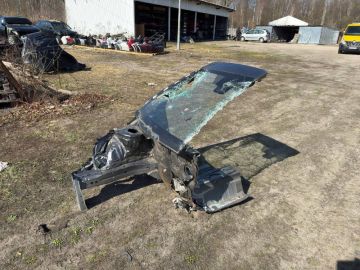 Przednia ćwiartka praw. TOYOTA PRIUS 16-