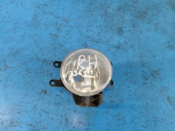 Lampa przeciwmgielna praw. TOYOTA PRIUS - 30 09-17