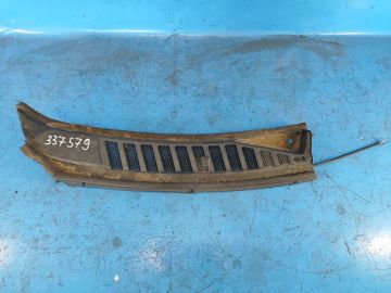 Osłona pod przednią szybę praw. FORD EXPEDITION 17-