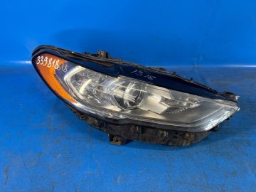Reflektor Lampa przednia praw. FORD FUSION 14-