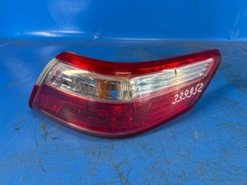 Lampa Tylna praw. TOYOTA CAMRY 40 06-11