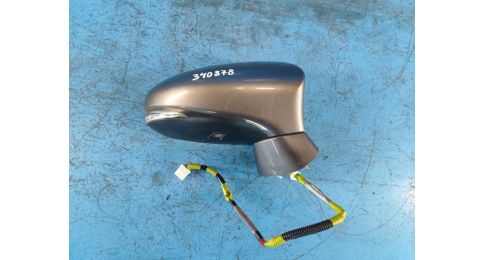 Lusterko praw. LEXUS CT200 11-17