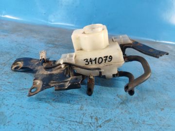 Zbiornik Płynu Hamulcowego TOYOTA PRIUS - 30 09-17