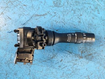 Przełącznik pod kierownicą praw. LEXUS CT200 11-17