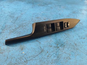 Moduł sterowania podnośnikami szyby LEXUS CT200 11-17