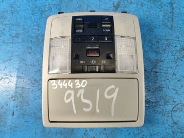 Lampka wnętrza LEXUS CT200 11-17