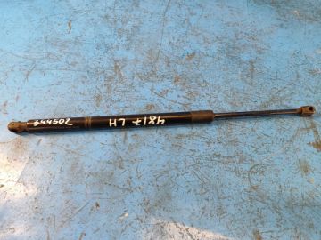 Amortyzator klapy bagaznika lew. TOYOTA SIENNA 11-16