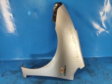 przedni błotnik lew. TOYOTA PRIUS - 20 03-11