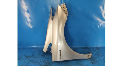 przedni błotnik praw. TOYOTA PRIUS - 30 09-17 przedni błotnik praw. TOYOTA PRIUS - 30 09-17