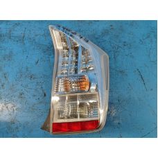 Zewnętrzna lampa praw. TOYOTA PRIUS - 30 09-17