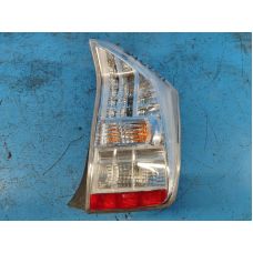 Zewnętrzna lampa praw. TOYOTA PRIUS - 30 09-17