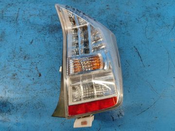 Lampa Tylna praw. TOYOTA PRIUS - 30 09-17