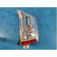 Zewnętrzna lampa praw. TOYOTA PRIUS - 30 09-17