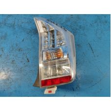 Zewnętrzna lampa praw. TOYOTA PRIUS - 30 09-17