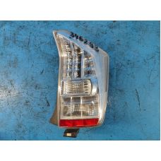 Zewnętrzna lampa praw. TOYOTA PRIUS - 30 09-17