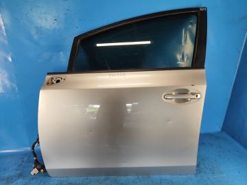 Drzwi przed. lew. TOYOTA PRIUS PLUS 11-14