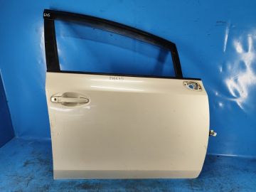 Drzwi przed. praw. TOYOTA PRIUS PLUS 11-14