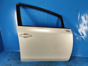 Drzwi przed. praw. TOYOTA PRIUS PLUS 11-14