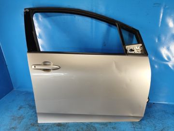 Drzwi przed. praw. TOYOTA PRIUS 16-