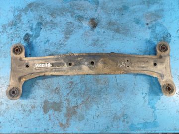 Belka tylnego zawieszenia LEXUS ES300 96-01