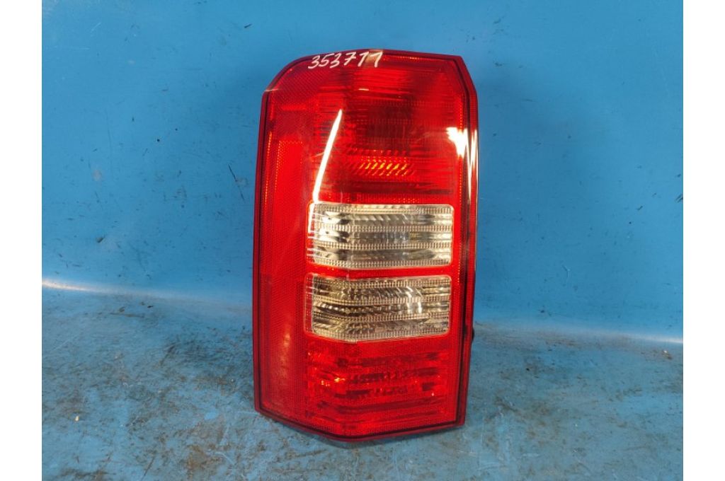 5160365AC | Lampa Tylna lew. JEEP PATRIOT 10-17 (353711)