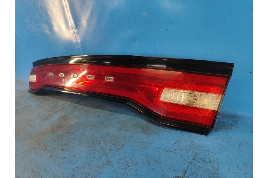 57010652AF | Lampa tylna wewnętrzna DODGE CHARGER 11-15 (354114) - Zdjęcie 3